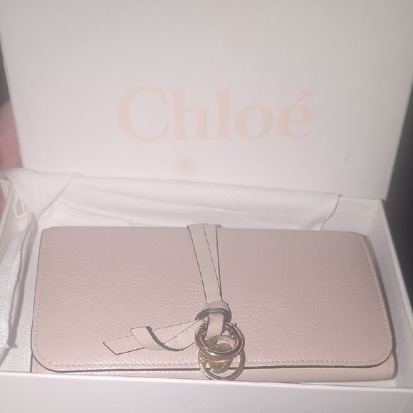 Chloé Luxury Pebbled Leather Wallet – Soft Pink, Like New  Retail $675. - Picture 1 of 11